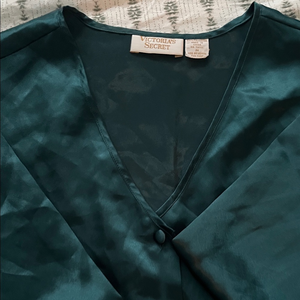 Victoria's Secret Emerald Satin Long Sleeve Pajamas